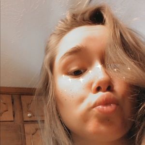 Meet your Posher, Emmye